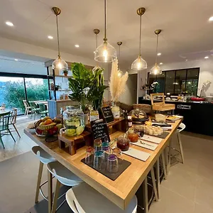 3* Hotel Campanile Orange Centre Sortie 21 Sur A7 A9